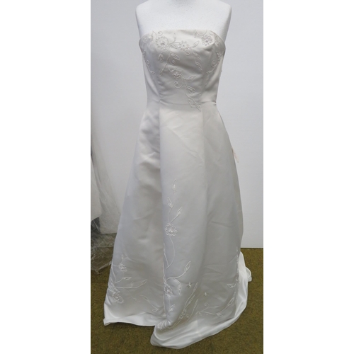 1894 - Ivory Satin prom dress with train Size 14.