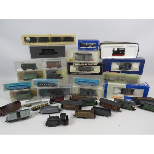 1734 - Selection of 'O' Gauge Rolling Stock and Engines. Boxed and unboxed .  See photos.