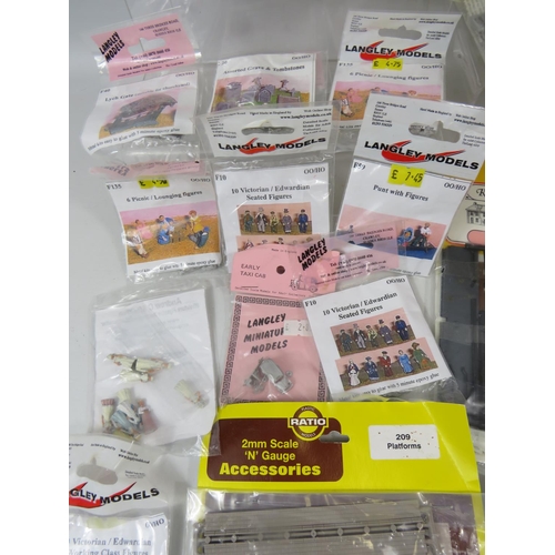 1735 - Selection of Packeted and unused Trackside accessories for 'O'  'N' & OO Gauge.  See photos.