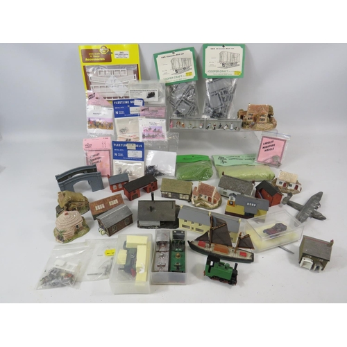 1738 - Selection of Packeted and unused Trackside accessories for 'O'  'N' & OO Gauge.  See photos.