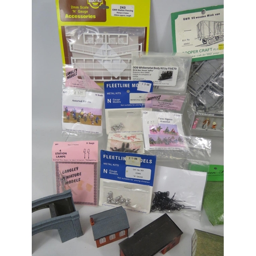 1738 - Selection of Packeted and unused Trackside accessories for 'O'  'N' & OO Gauge.  See photos.