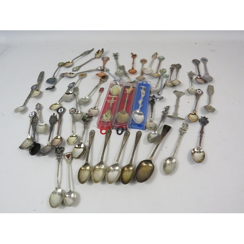 1600 - 6 Sterling silver teaspoons and a selection of souviner spoons some are 800 silver.