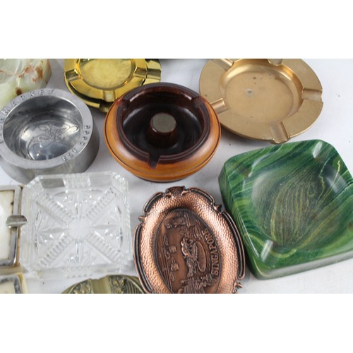 14 - 35 x Vintage Ashtrays Inc Brass Copper Onyx Ceramic Wooden Wedgwood Etc Job Lot     549460