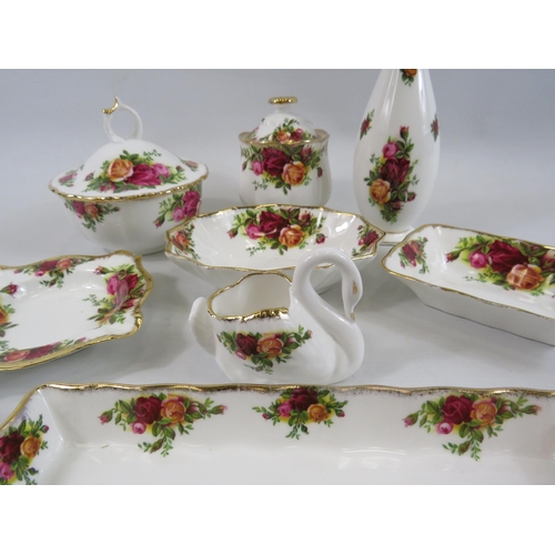 172 - 8 Pieces of decorative Royal Albert Old Country Roses china.