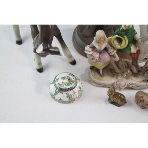 36 - x12 Ceramics / Pottery Inc Beswick, Wade Disney, Crown Staffordshire, Aynsley     681142