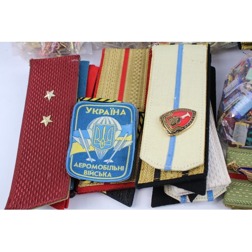 37 - Job Lot Mixed Soviet Russian Insignia Inc. Medal Ribbon Bars - Badges Etc     637574