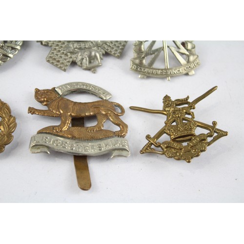 91 - 10 X Military Cap Badges Inc Rifle Brigade - Border Regt. - Royal Scots Dragoon      637755