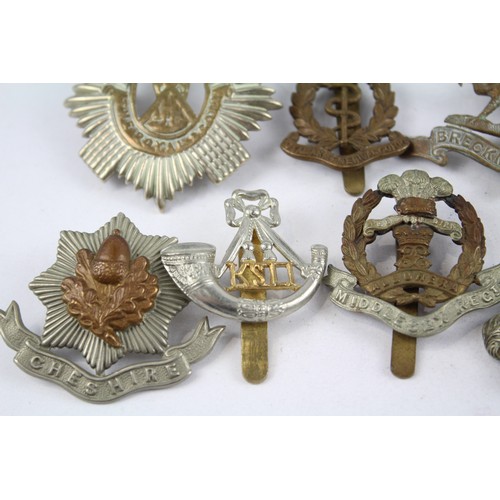 92 - 10 X Military Cap Badges Inc Royal Scots - Cheshire - K.S.L.I Etc     637652