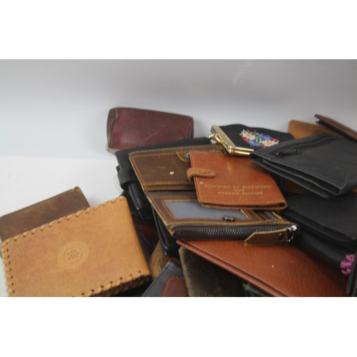 96 - 60 x Assorted Unisex Wallets & Purses Inc Leather, Branded, Coin Purses Etc     699573