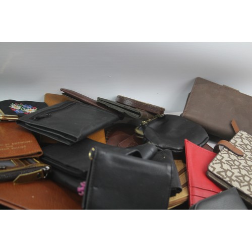 96 - 60 x Assorted Unisex Wallets & Purses Inc Leather, Branded, Coin Purses Etc     699573