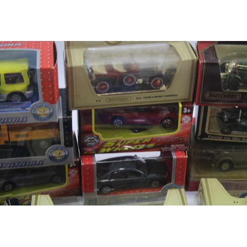 112 - Boxed Diecast Car Model Collection Inc Matchbox, Days Gone, Lesney Etc x 25     549352