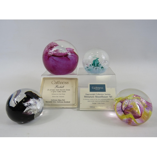 189 - 4 Caithness paperweights Fire ball, Miniature moon flower, 2 x Moon crystals