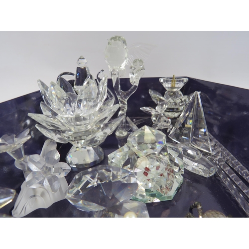 221 - Selection of Crystal glass ornamants including some Swarovski.