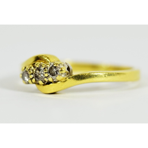 301 - 18ct Yellow Gold Diamond Trilogy Ring. Diamonds 1@ 0.10pt, 2@0.07pts    Finger size R  4.7g