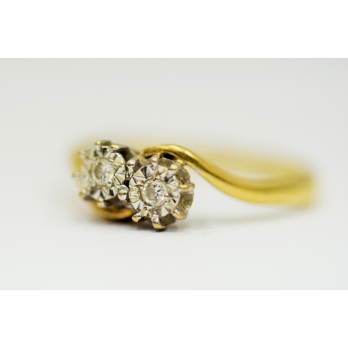 315 - 9ct Yellow Gold ring set with Twin Illusion set Diamonds of 0.05pts each.  Finger size 'O'   2.5g