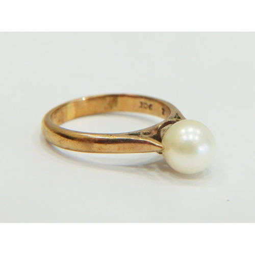 333 - 9ct Yellow Gold ring set with a 10mm Cultured Pearl.   Finger size 'L'  3.0g