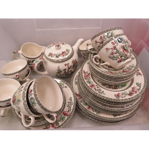 822 - Large selection of Indian tree pattern ceramics / dinnerware by Johnson bros.