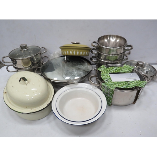 834 - Selection of Pans and enamel kitchen ware including a Cathrineholm lidded pan.