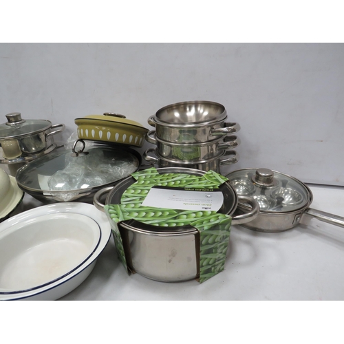 834 - Selection of Pans and enamel kitchen ware including a Cathrineholm lidded pan.