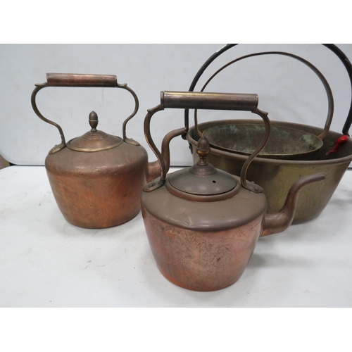 840 - 2 Brass jam pans and 3 copper kettles.