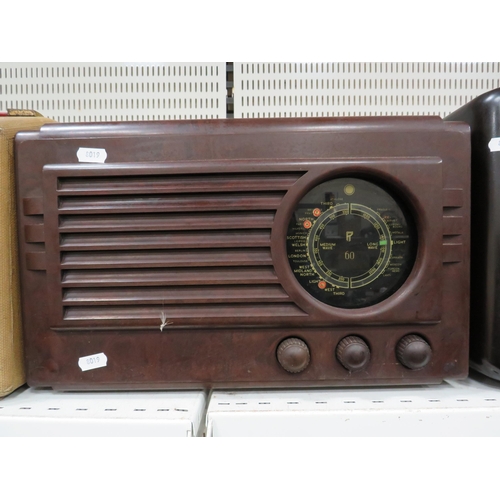 875 - Vintage bakelite Radio rentals radio. (working condition unknown)