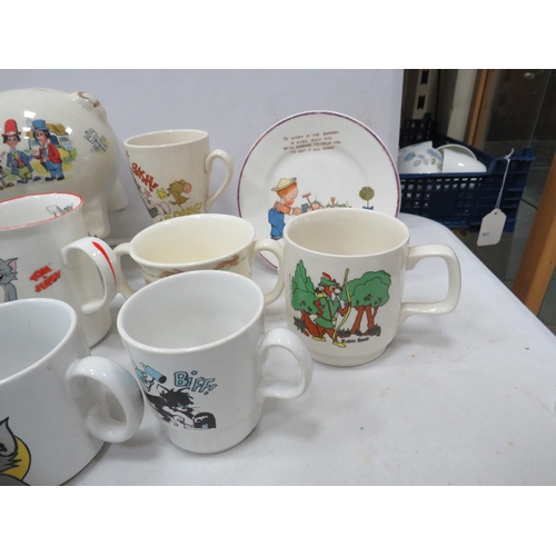 895 - Various vintage childrens mugs Tom and Jerry, Winnie the Pooh, Doulton Bunnykins etc and a Shelley L... 