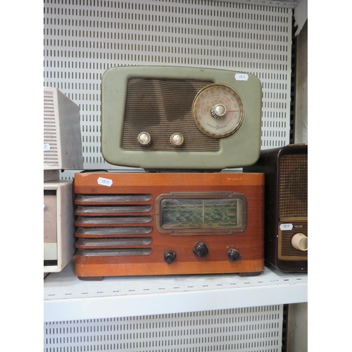 909 - 2 Vintage radios by Cambridge and Selnor. (Working condition unknown)