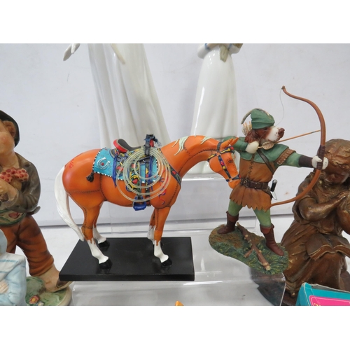 917 - Mixed figurine lot to include Doggie people Robin hood and the trail of the painted ponies.