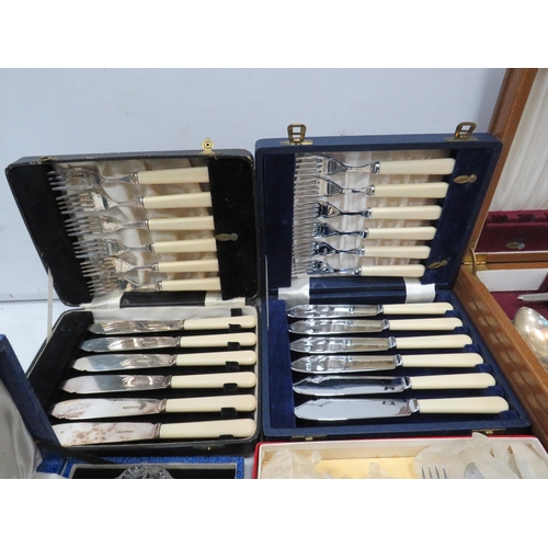 943 - Canteen of cutlery in wooden box, Fish knife and fork sets etc