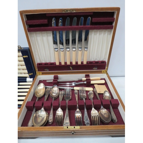 943 - Canteen of cutlery in wooden box, Fish knife and fork sets etc