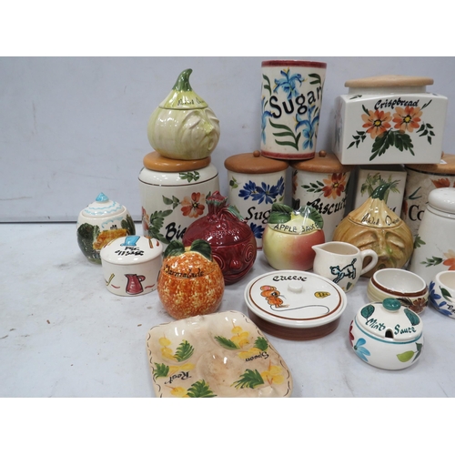 946 - Large selection of Toni Raymond pottery.