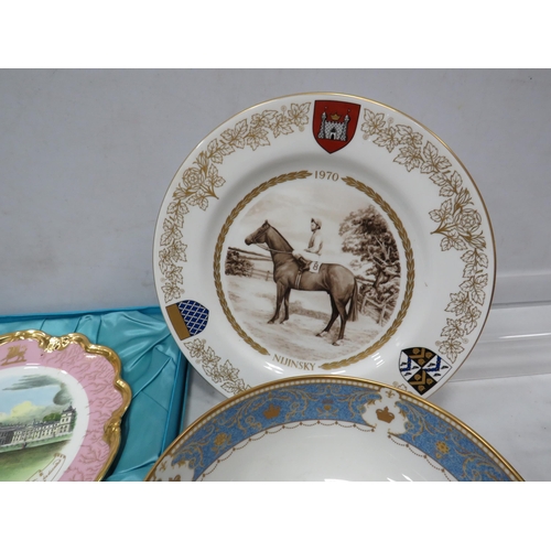 951 - Large selection of limited edition collectors plates Royal Doulton, Royal Crown Derby, Spode etc.