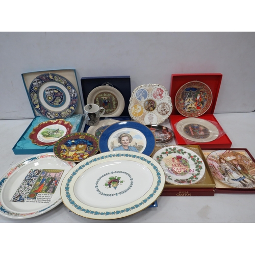 960 - Large selection of collectable plates including Hornsea, Spode, Coalport etc.