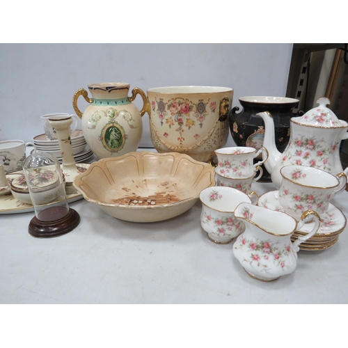 961 - Good selection of vintage ceramics including Winton, Crown devon, Paragon, Susie cooper etc.