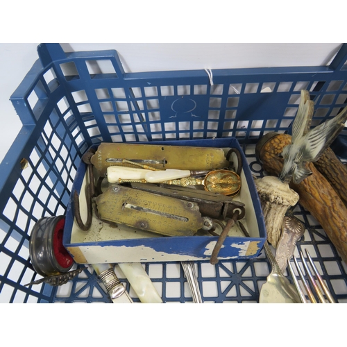 302 - Mixed lot to include a dressing table brushes and mirror, antler handle cutlery, large soup ladels e... 