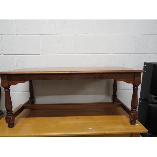 549 - Low table which measures approx H:18 x W:43 x D:22 inches. See photos.   S2