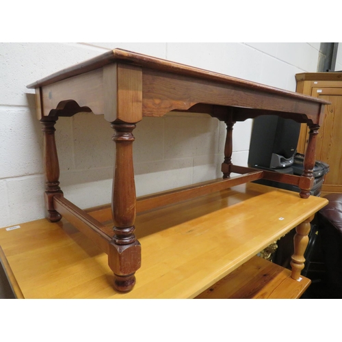 549 - Low table which measures approx H:18 x W:43 x D:22 inches. See photos.   S2