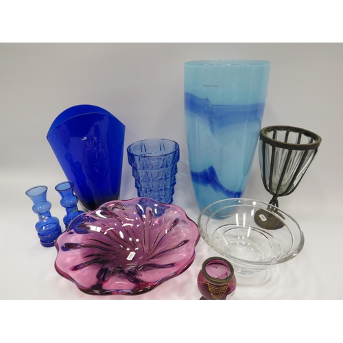 476 - Good mixed lot of blue, purple and clear art glass.