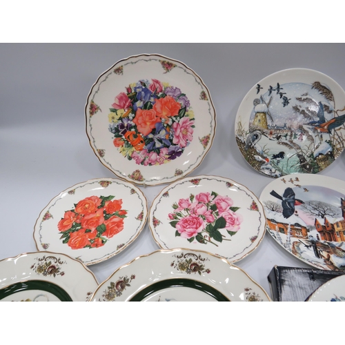 480 - Selection of collectable plates by Royal Albert, Wedgwood and Aynsley.