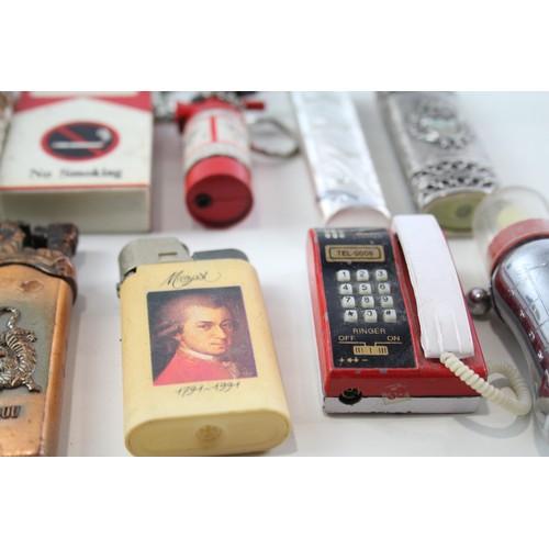 394 - 28 x Vintage Novelty Lighters Inc Phone, Pen, Car Etc     609631