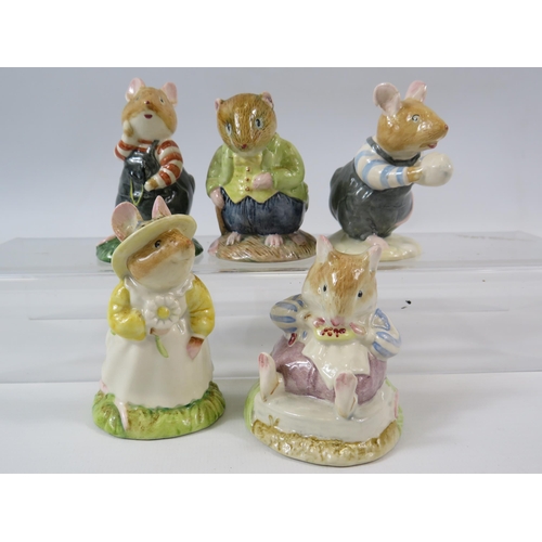 10 - Five Royal Doulton Bramley Hedge figurines, all with boxes. The tallest measures 9cm, 1 has had a re... 