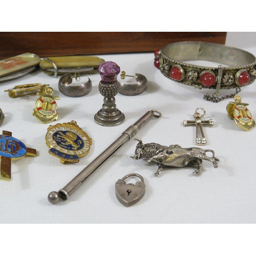 150 - Wooden Keepsake box and a selection of collectables including various silver items and a vintage poc... 