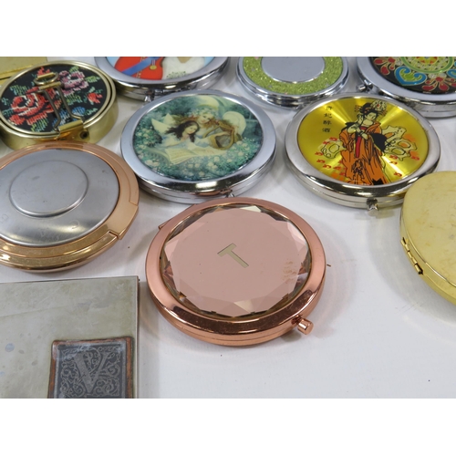 175 - Large selection of various compacts and travel mirrors.