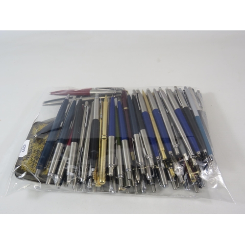 181 - Bag of Mainly Parker ballpoint pens.