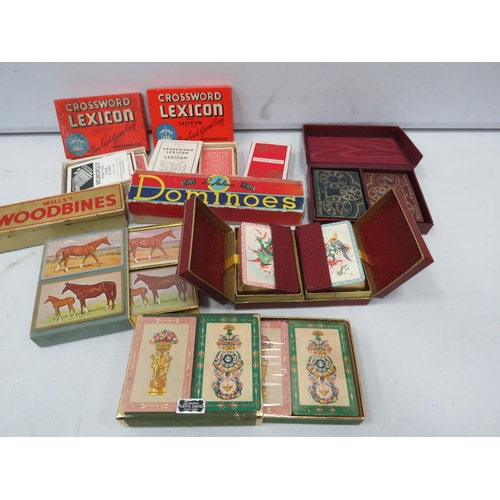 843 - Vintage playing cards and Dominoes.