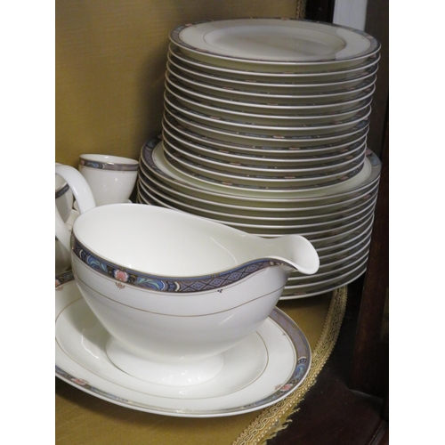 111 - 157 pieces Kaiser Prestige pattern German porcelain dinner service in immaculate condition, original... 