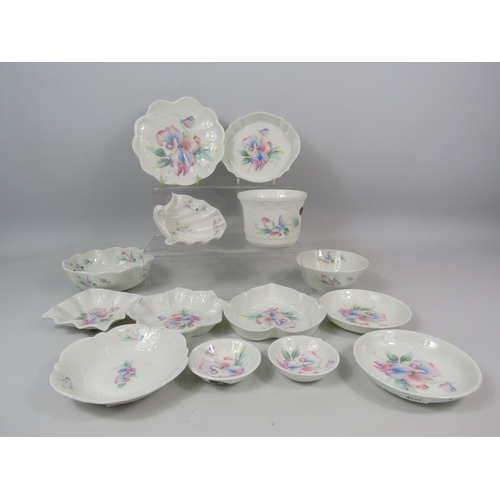 301 - 14 Pieces of Aynsley china in the Little Sweet Heart pattern.