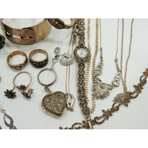 194 - Good Selection of mostly Silver & Marcasite Jewellery to include Brooches and pendants plus heavy si... 