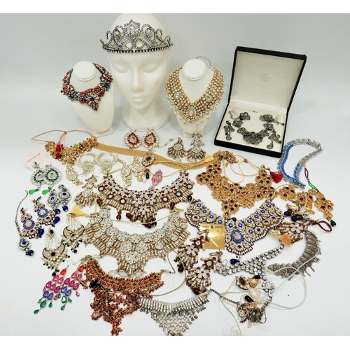 196 - Large selection of very good quality costume statement jewellery to include heavy necklaces, earring... 