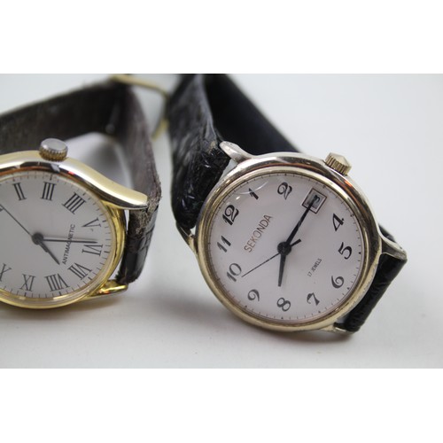 212 - Men's Vintage WRISTWATCHES Hand-wind/Automatic WORKING Inc. TIMEX Etc. x 4     2112388